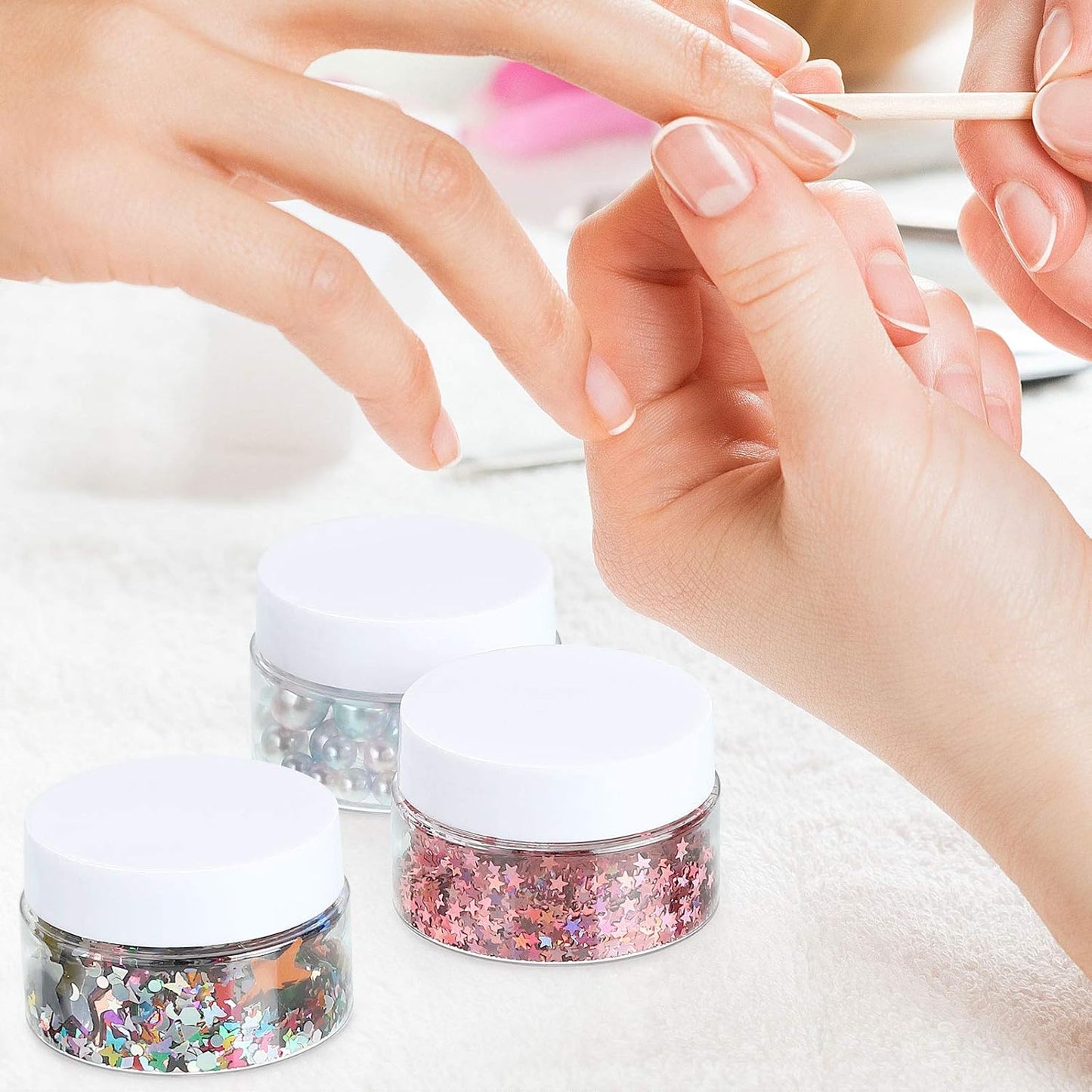 Patelai 4 Pieces Round Wide-mouth Leak Proof Plastic Container Jars with Lids for Travel Storage Makeup Beauty Products Face Creams Oils Salves Ointments DIY Making(1 Ounce,White)